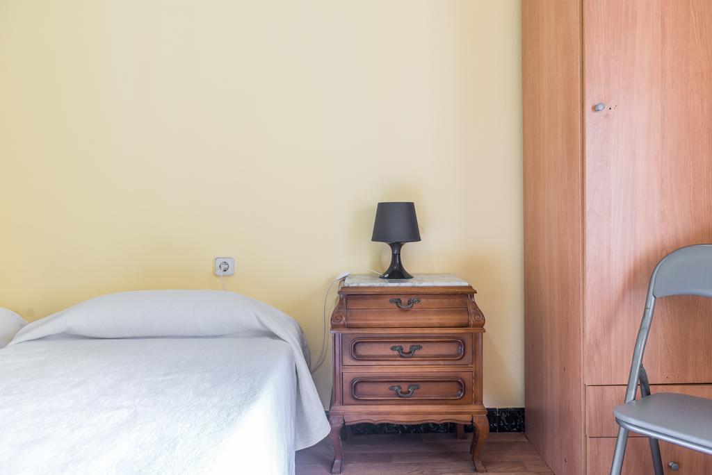Hostel Turistic Castell Barcellona Esterno foto