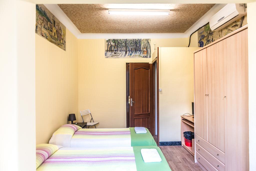 Hostel Turistic Castell Barcellona Esterno foto