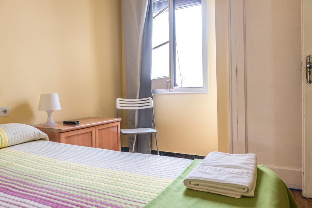 Hostel Turistic Castell Barcellona Esterno foto